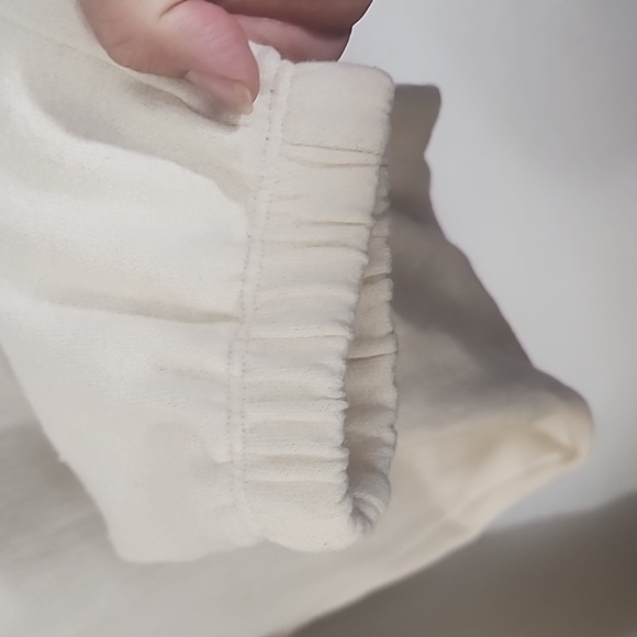 Off white sweats with drawstring and two pockets in front sz M - Picture 3 of 10